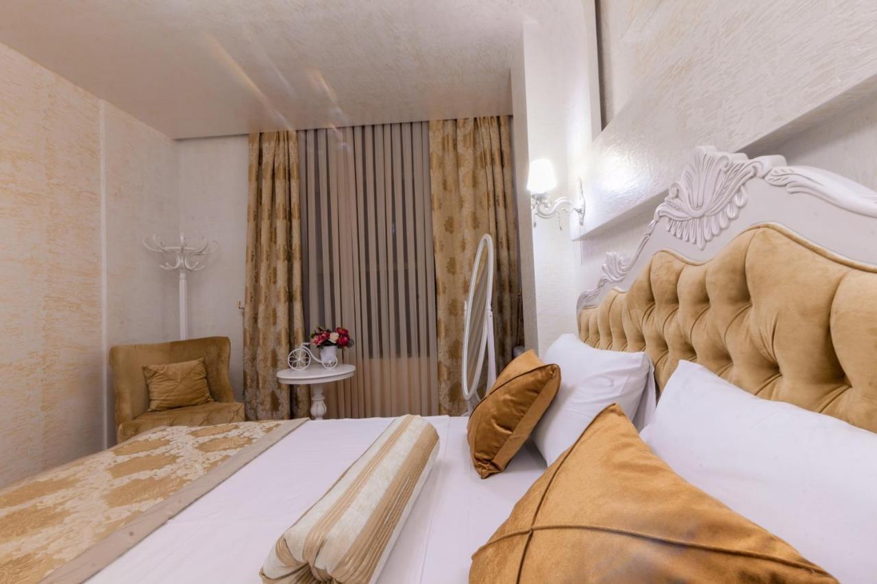 Iberia Palace Hotel Zugdidi Buitenkant foto